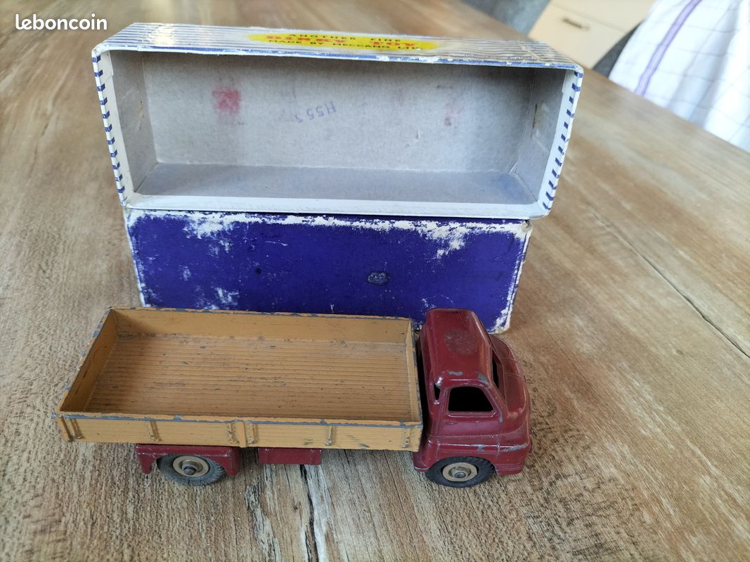 Camion Bedford Dinky Toys GB Réf 066 - Jouet Ancien Collection - Bon état