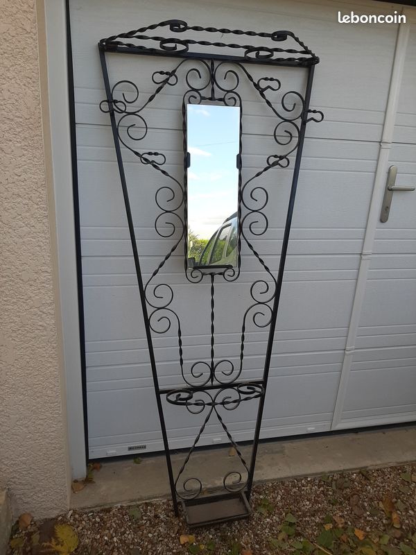 Porte manteaux en fer forgé (image 1)