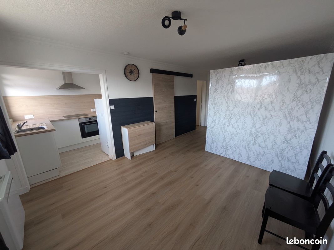 Appartement 1 pièce 30 m² · à Auray · 30 m² · 550 €/mois