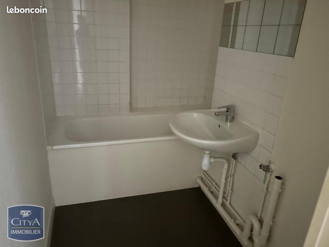 Appartement a louer chalons-en-champagne - 2 pièce(s) - 47 m2 - Surfyn