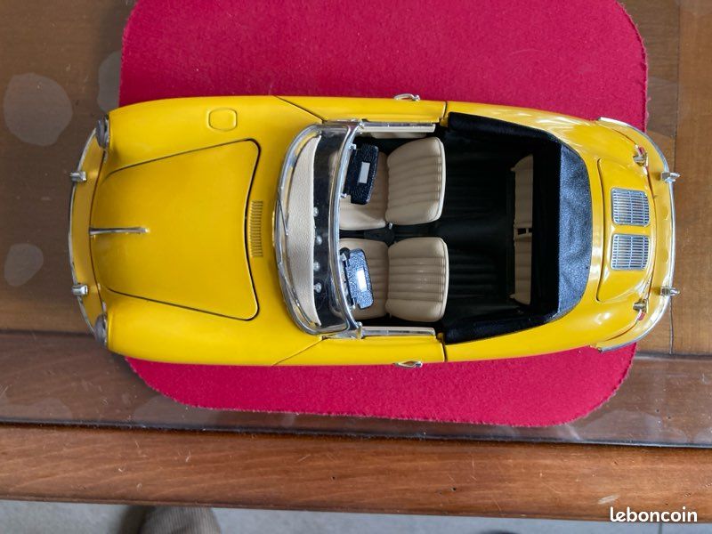 Porsche 356 B Cabriolet Jaune – Miniature Burago 1/18 D'occasion