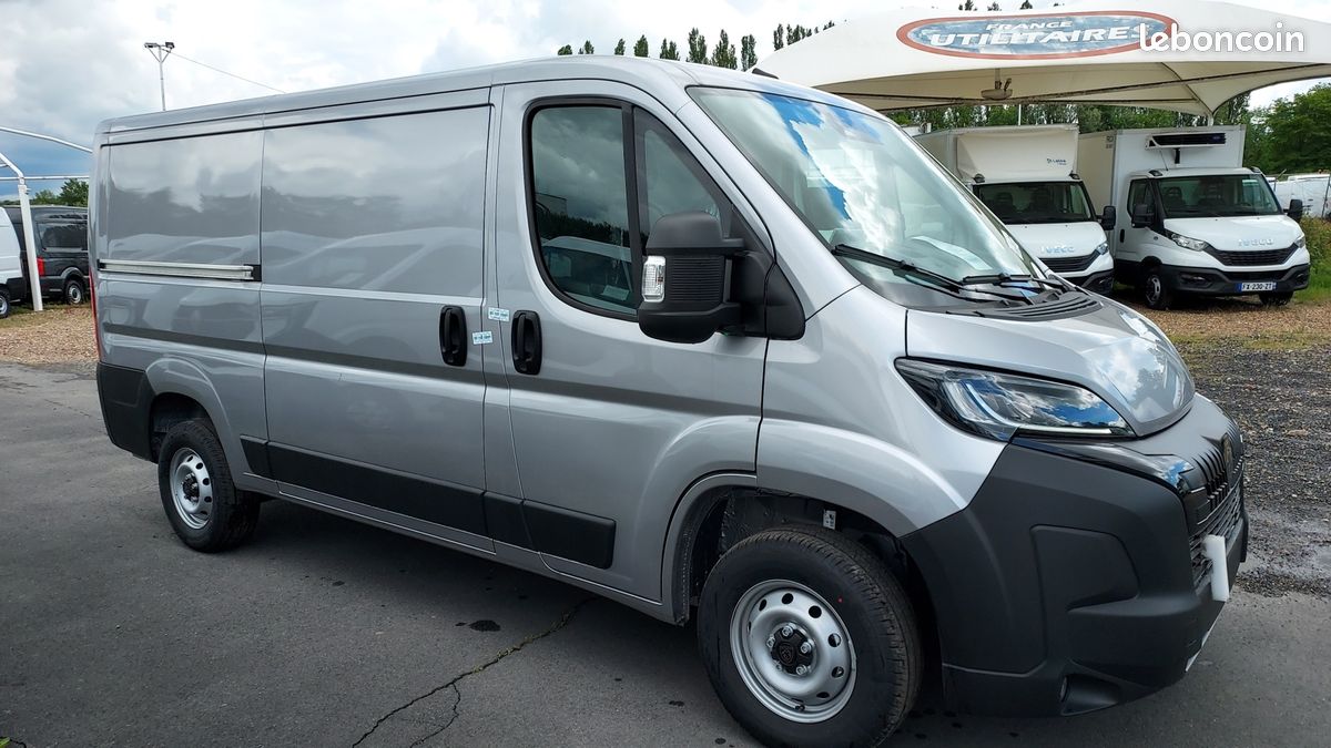 Peugeot BOXER FG GRIS CLAIR L2H1 3.0 120CH S&S (image 1)
