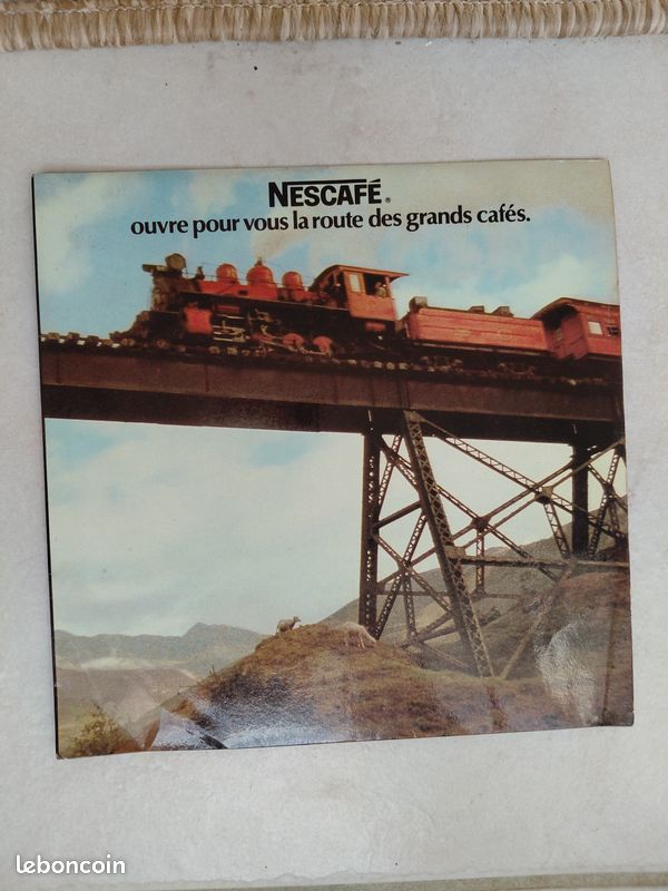 La colegiala vinyle 45t disque promo Pub Nescafé Très bon état· (image 1)