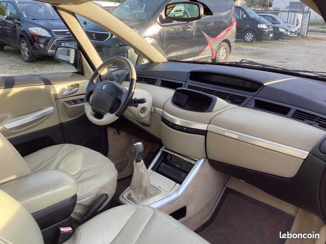 Renault Avantime 3.0i V6 207 ch (image 15)
