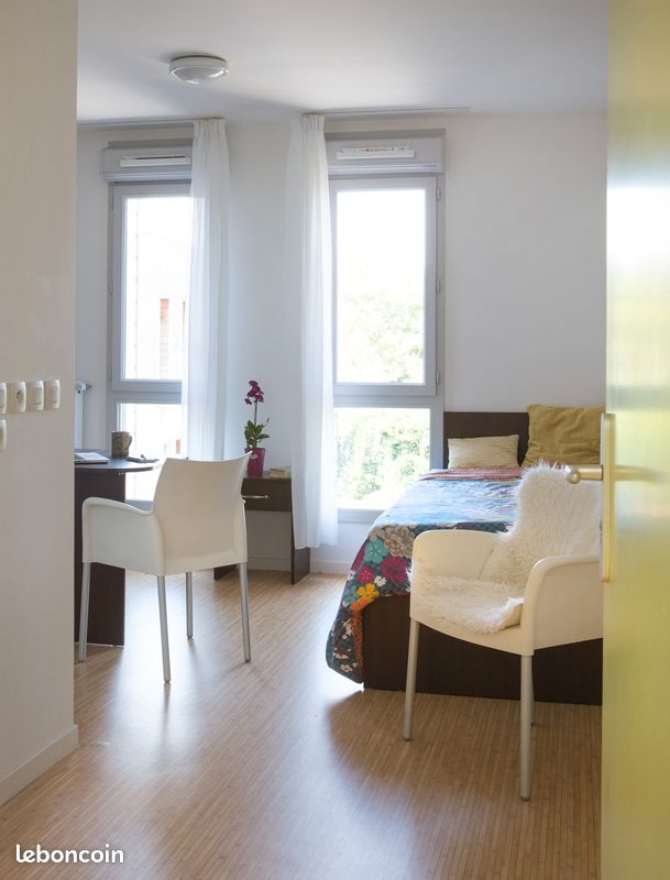 Appartement 1 pièce 20 m² · à Saint-Rémy-lès-Chevreuse · 20 m² · 591 €/mois