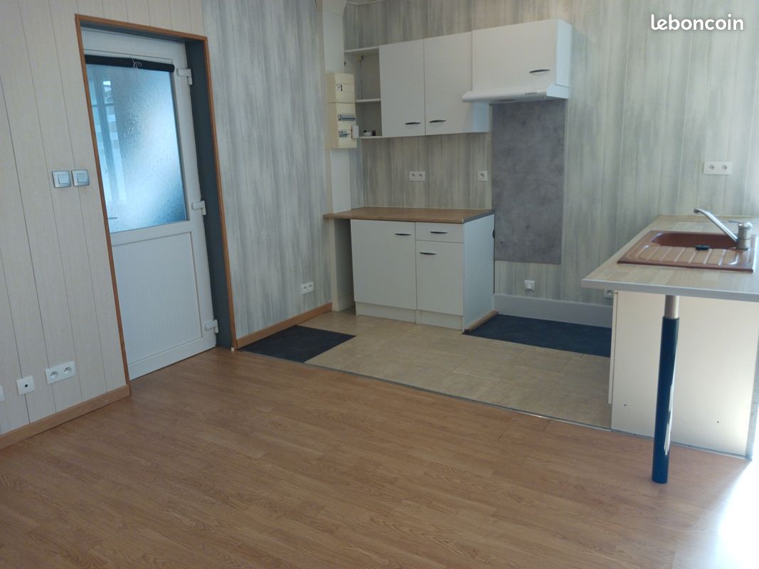 Appartement 1 pièce 30 m² · à Chazelles-sur-Lyon · 30 m² · 280 €/mois