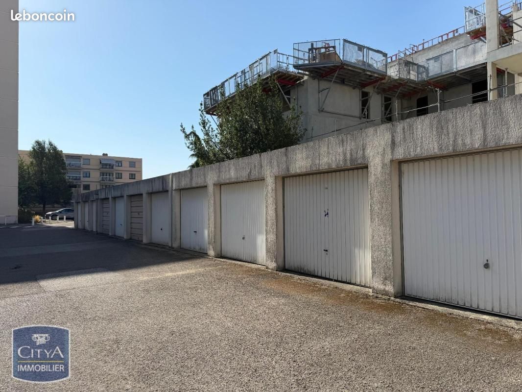 Parking Bourg En Bresse · à Bourg-en-Bresse · 90 €