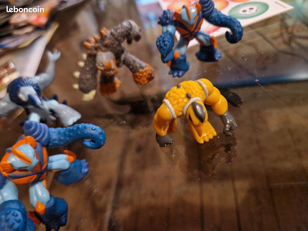 5 Figurines Gormiti (image 1)