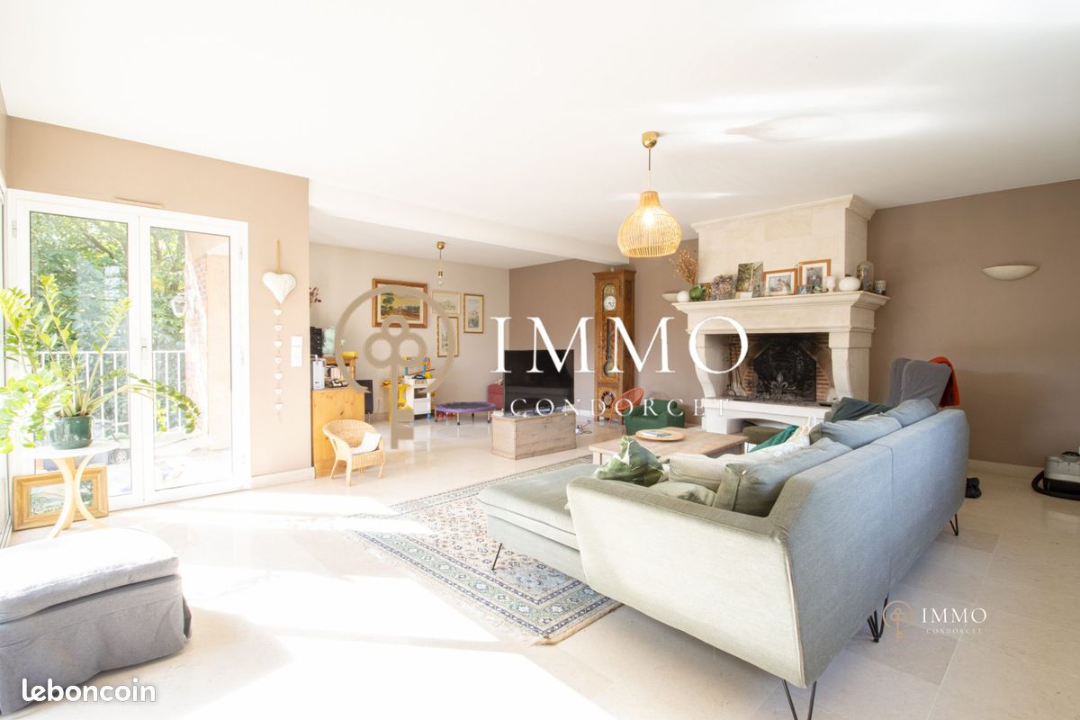 Maison 7 pièces 280 m² · à L'Hay-les-Roses · 280 m² · 890 000 €