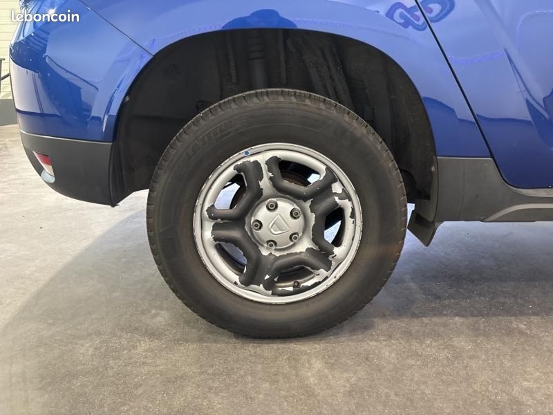 Dacia Duster 1.0 TCe 90ch Confort 4x2 - E6U (image 18)
