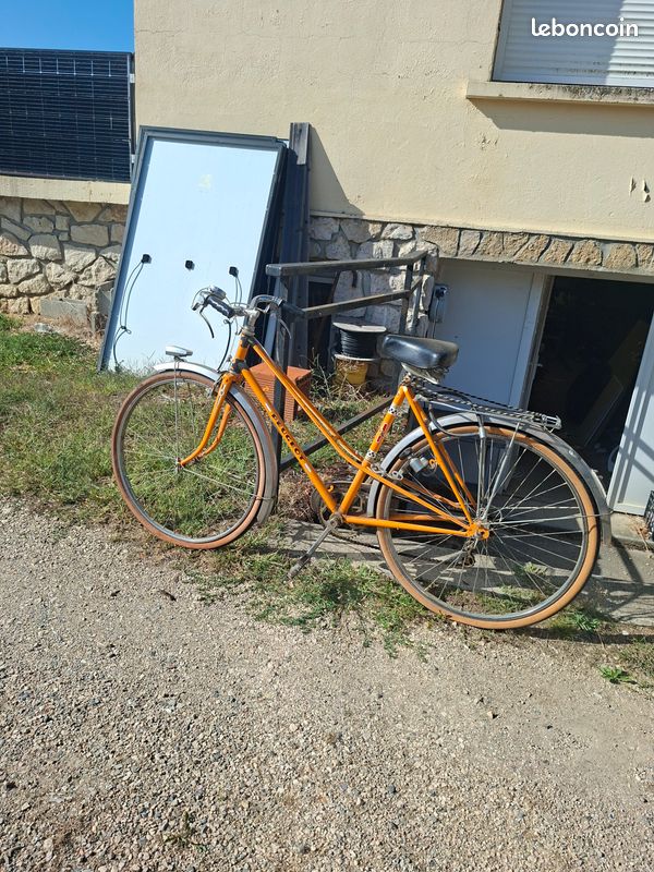 Vélo ancien Peugeot (image 1)