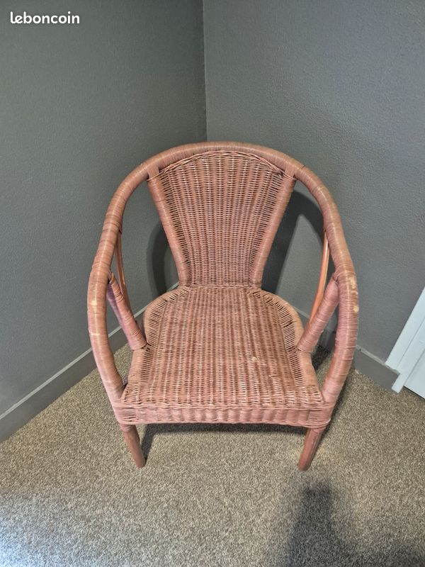Chaise en osier (image 1)