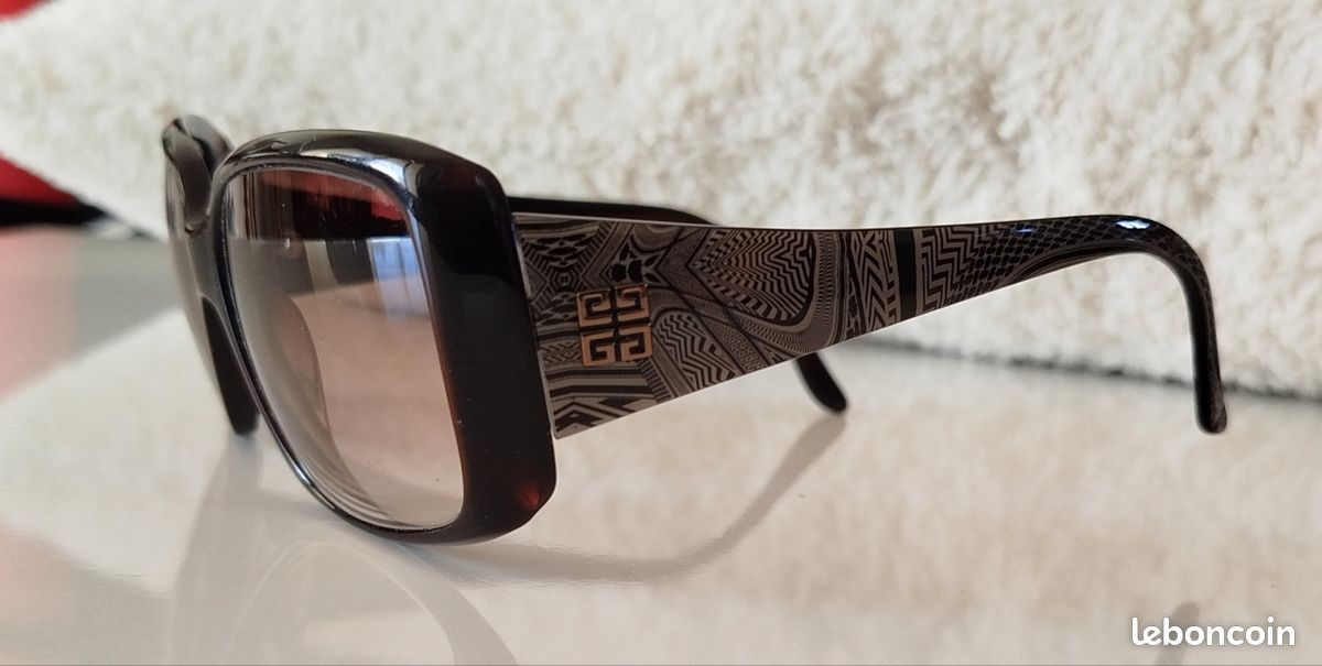 Lunette de soleil Givenchy (image 8)