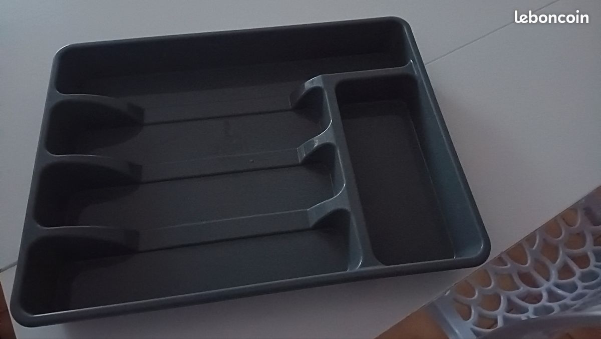 Range couverts (image 1)