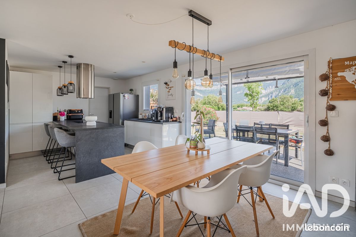 Maison 4 pièces 91 m² · à Vinay · 91 m² · 285 000 €
