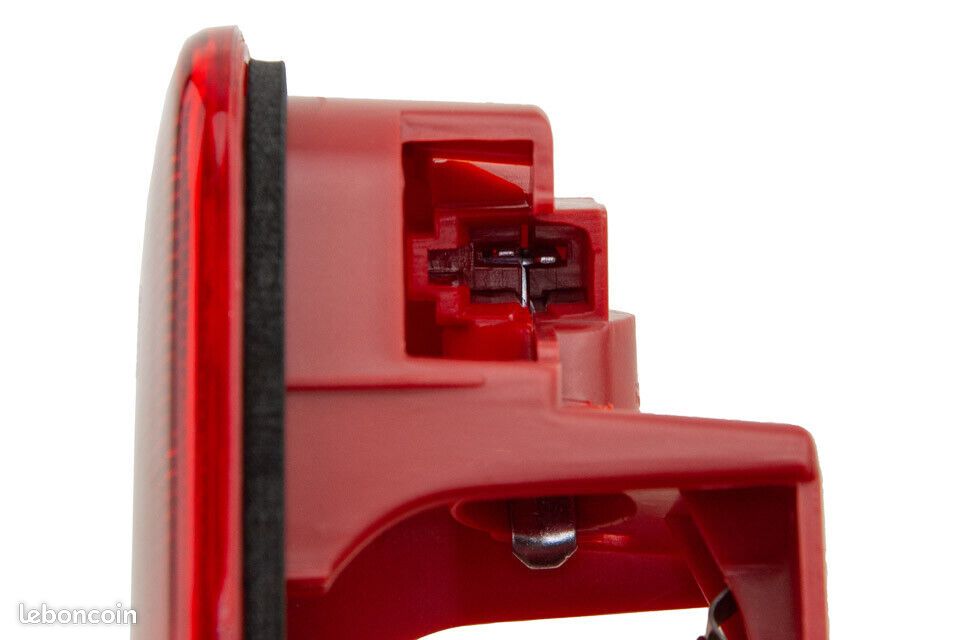 3 éme Feu Stop Additionnel Arriere compatible RENAULT MASTER 2 - JUMPY - SCUDO - MOVANO - INTERSTAR - 6351N6 - 7700352940 - 4500532 (image 4)