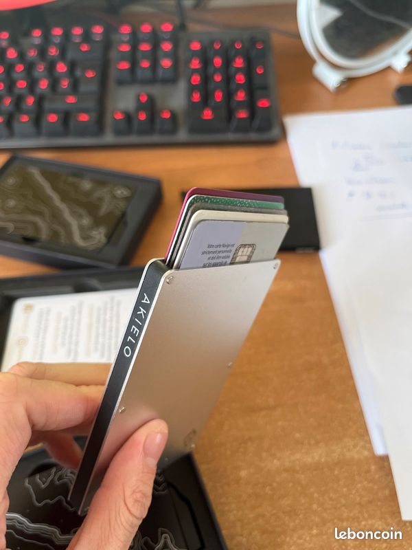 Lot de 3 porte cartes neufs jamais utilisés (image 5)