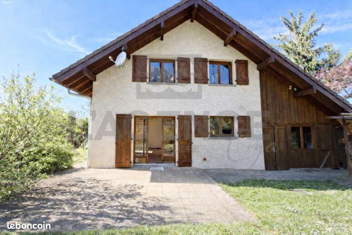 Maison 4 pièces 89 m² · à Saint-Pierre-en-Faucigny · 89 m² · 450 000 €