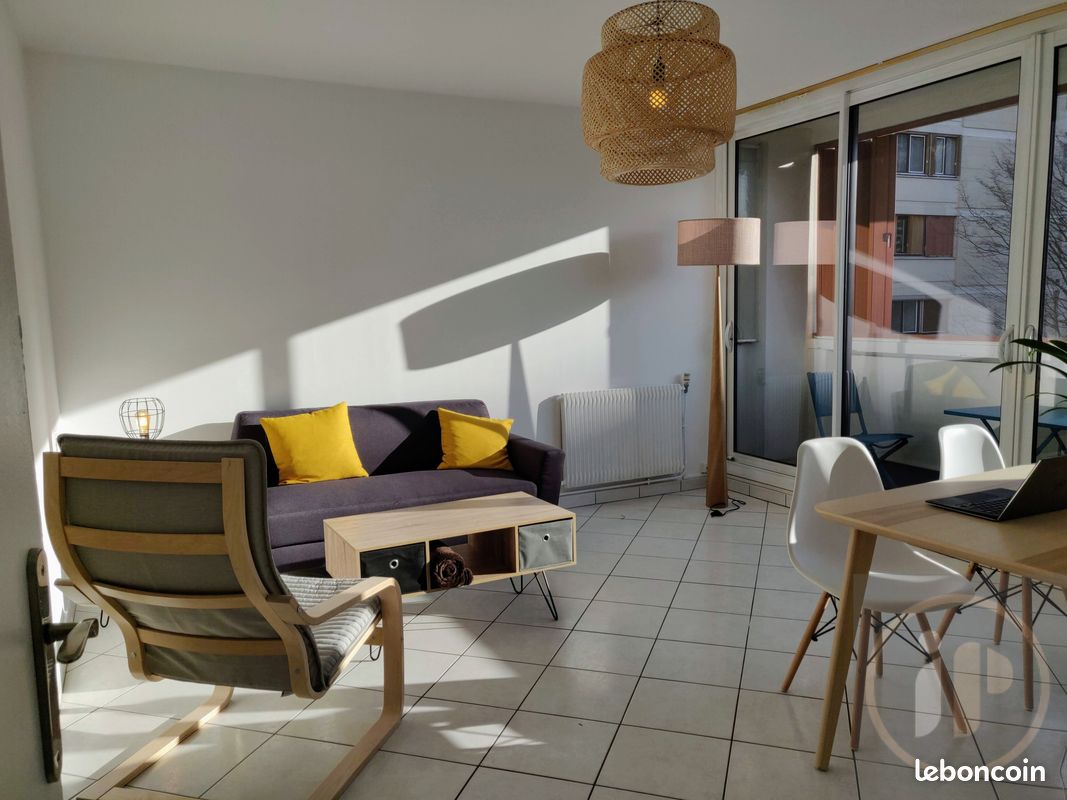 Appartement 1 pièce 80 m² · à Poissy · 80 m² · 670 €/mois