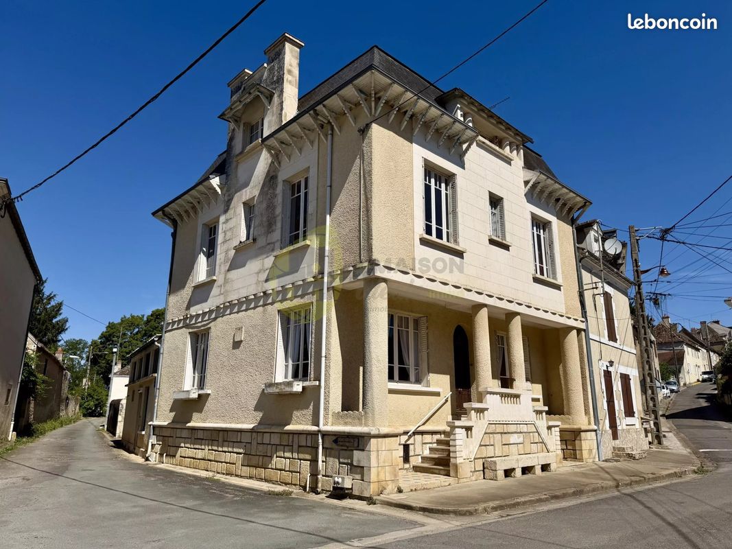 Maison 8 pièces 145 m² · à Bélâbre · 145 m² · 92 900 €