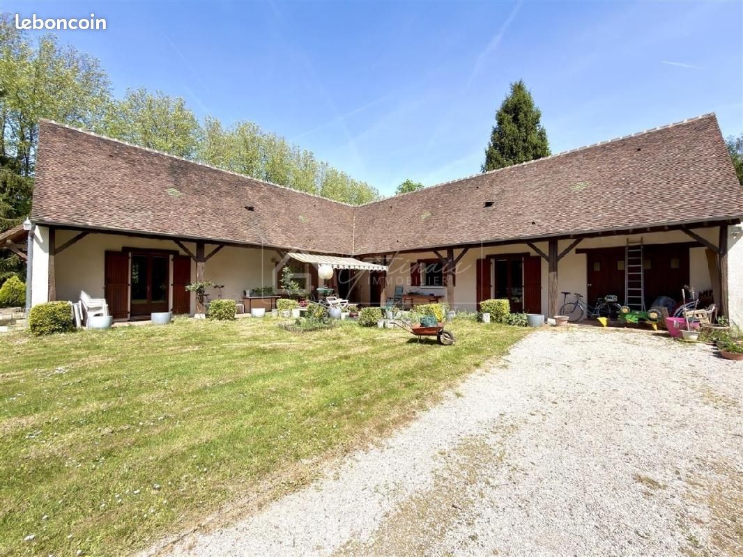 Maison 5 pièces 162 m² · à Noisy-sur-École · 162 m² · 535 000 €