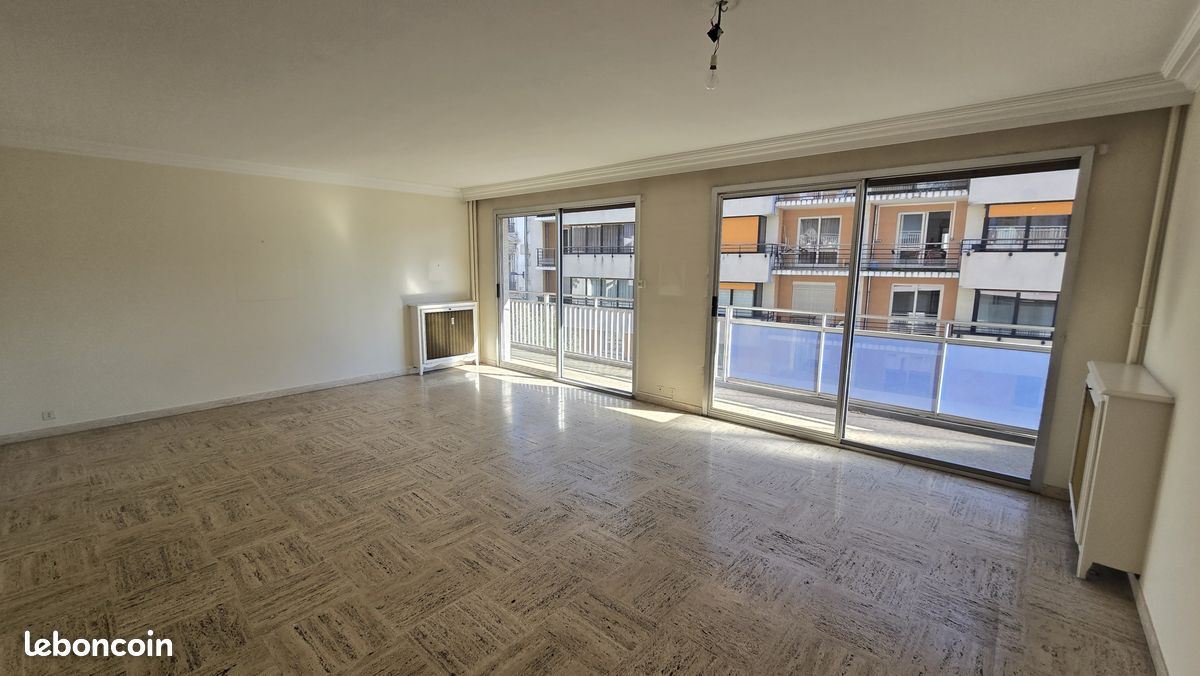 Appartement 5 pièces 108 m² · à Saint-Étienne · 108 m² · 139 000 €