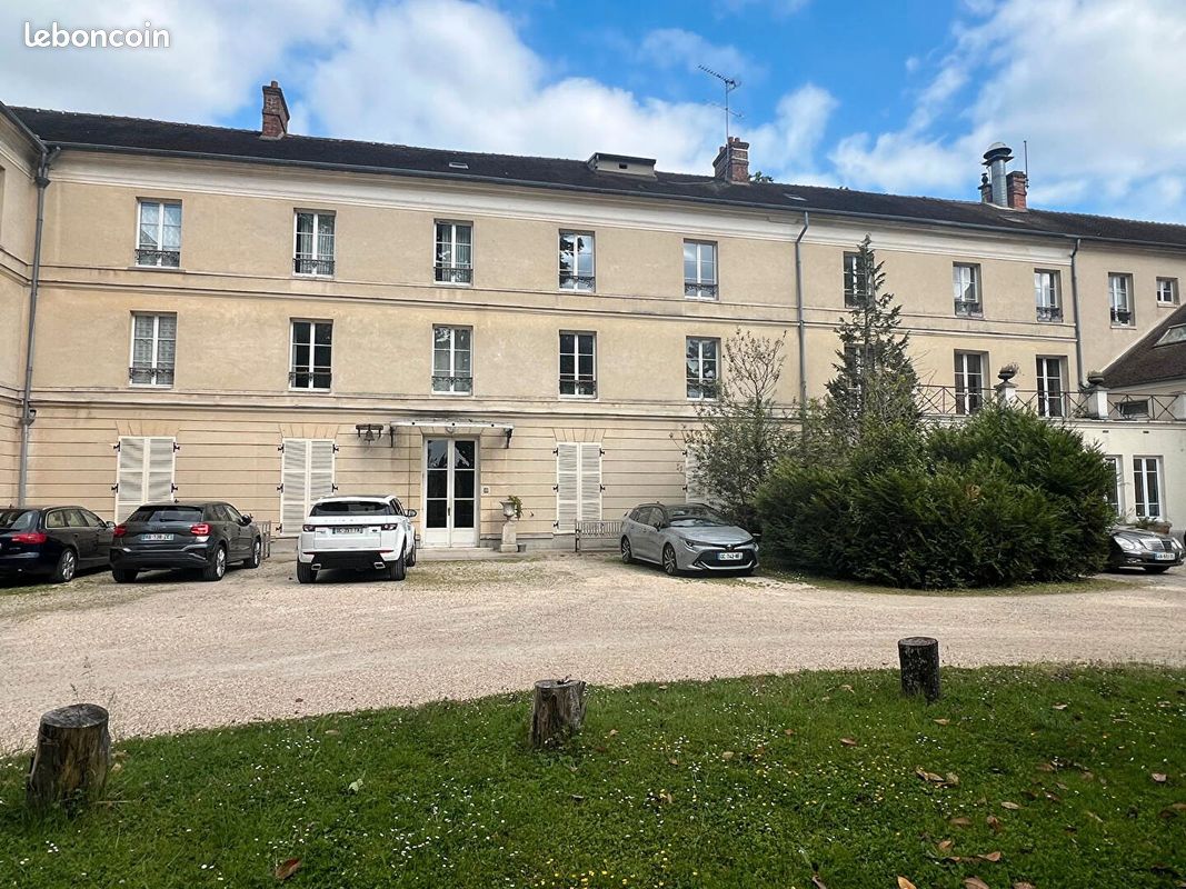 Appartement 1 pièce(s) 40 m²à louer Sainte-genevieve-des-bois