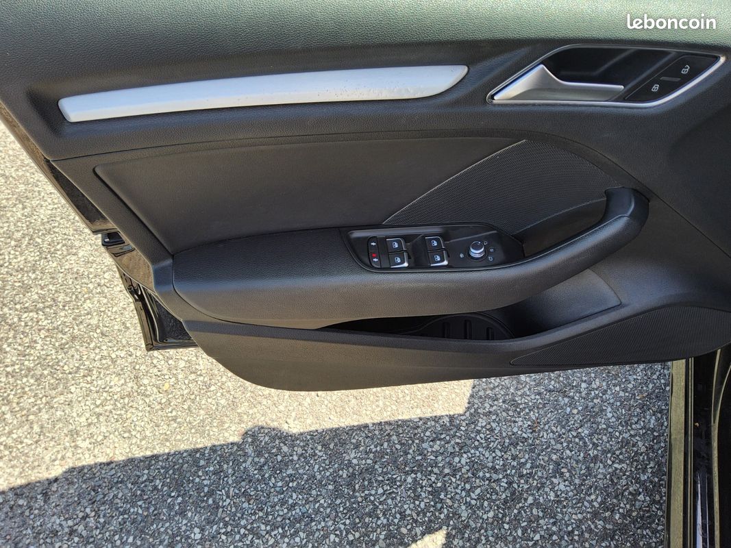 AUDI A3 SPORTBACK 35 TDI 150 S tronic 7 S Line (image 23)