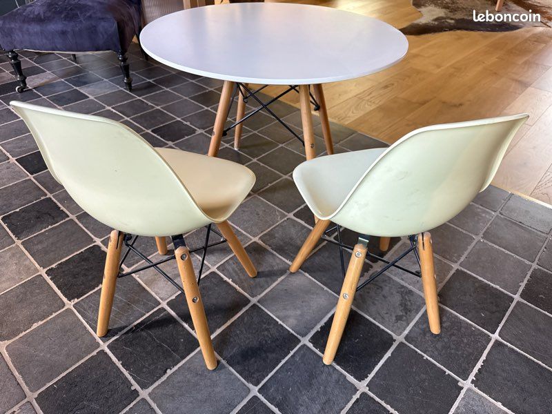 Table + 2 chaises enfants (image 2)