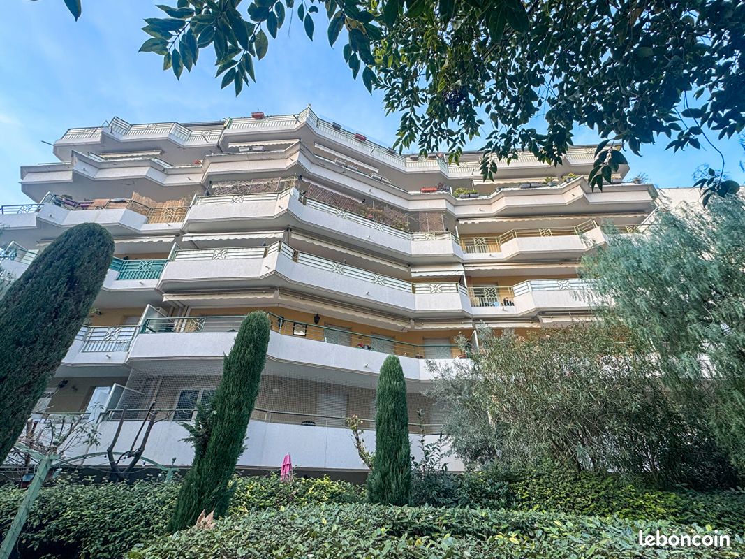 Appartement 3 pièces 70 m² · à Nice · 70 m² · 298 000 €