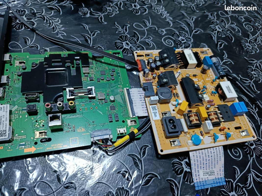 Carte mère et alimentation tv Samsung ue43tu8005 (image 1)