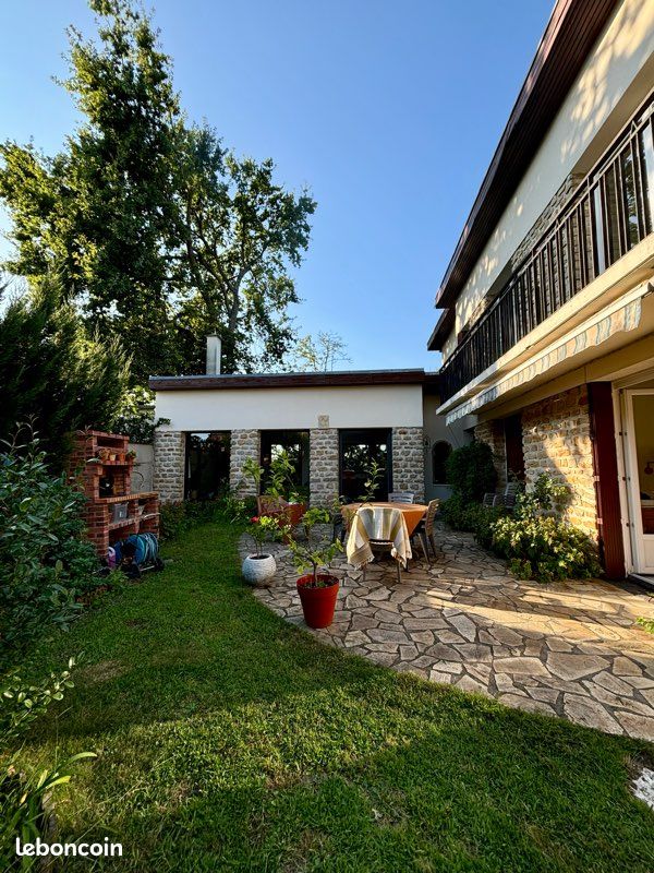 Maison 5 pièces 140 m² · à Le Mans · 140 m² · 390 000 €