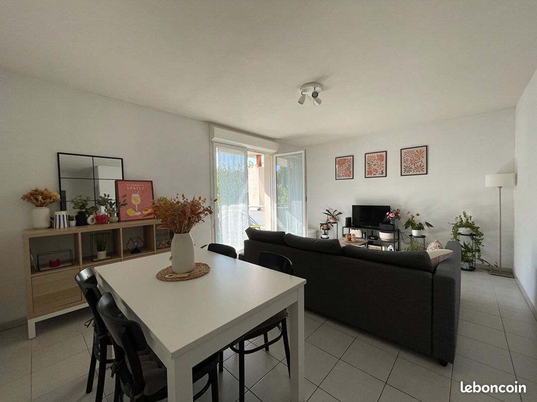 Appartement 3 pièces 64 m² · à Saintes · 64 m² · 680 €