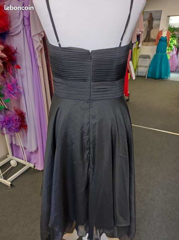 Robe de soirée/cocktail courte en mousseline, JAMAIS PORTEE, coloris noir taille 38 (image 5)