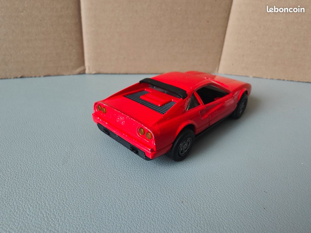 Majorette - Ferrari 328 GTB (image 4)