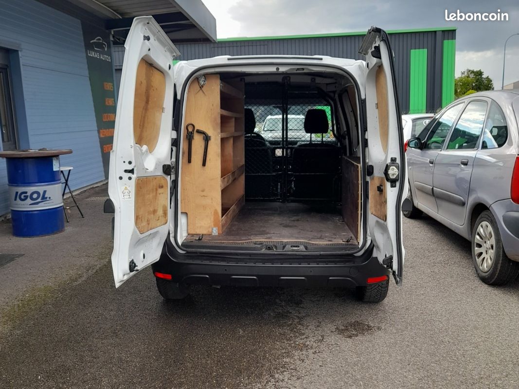 Renault express van tce 100 confort prix 6500 euros ht (image 8)