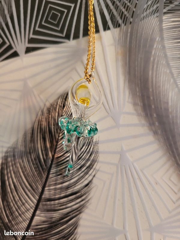 Pendentif ballerine (image 1)