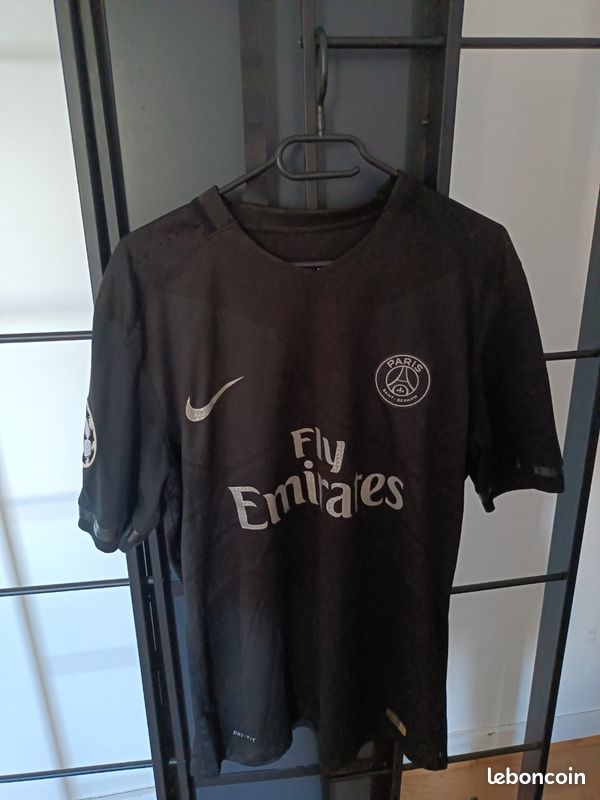 Vends faux maillot de foot PSG Collection