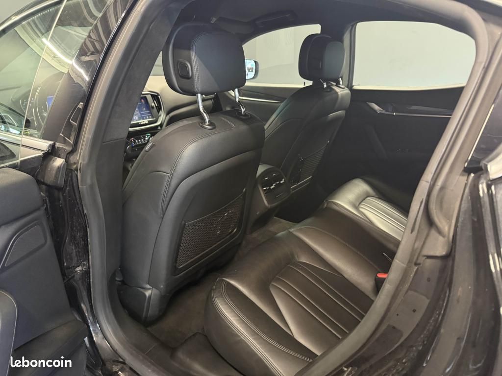 MASERATI GHIBLI 3.0i V6 S Q 4 (image 24)