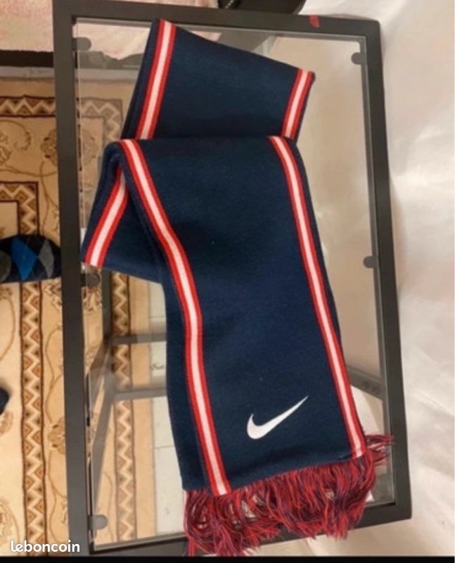 Écharpe PSG 'Ici C'est Paris' Avec Franges, Neuve, Multicolore