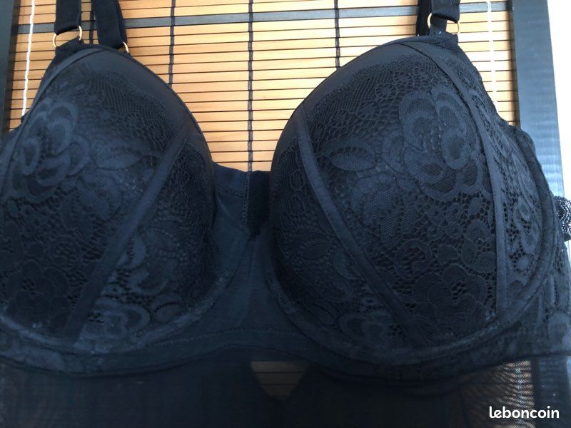 Soutien-gorge nuisette Bella noir Modavista Grande taille 110E