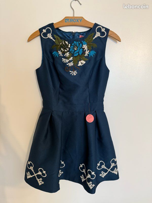 Robe chi chi London taille ans Vêtements