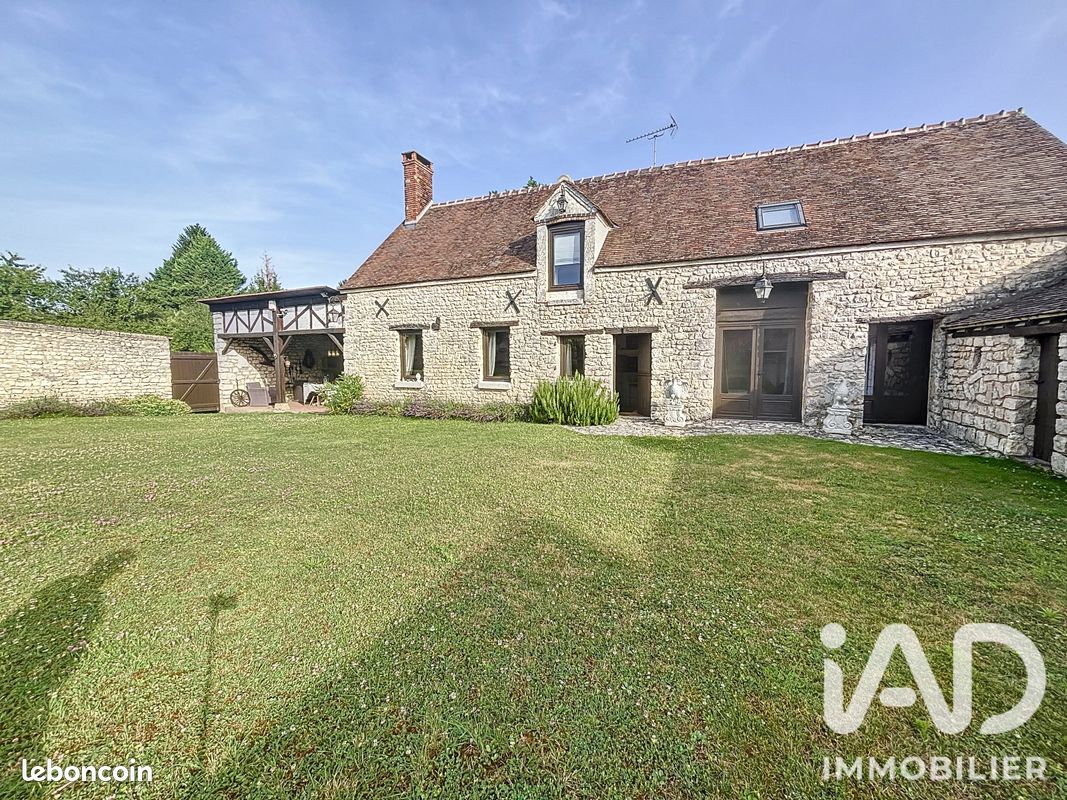 Maison 5 pièces 115 m² · à Nargis · 115 m² · 235 000 €