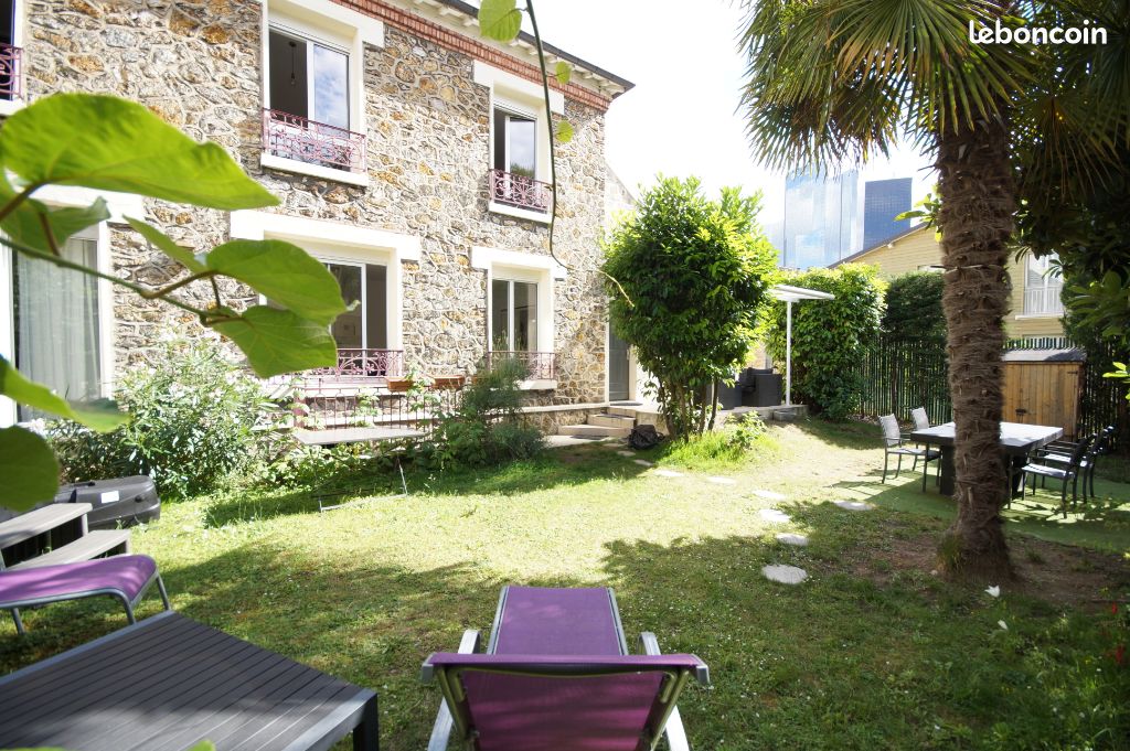 Maison 4 pièces 85 m² · à Courbevoie · 85 m² · 2 720 €