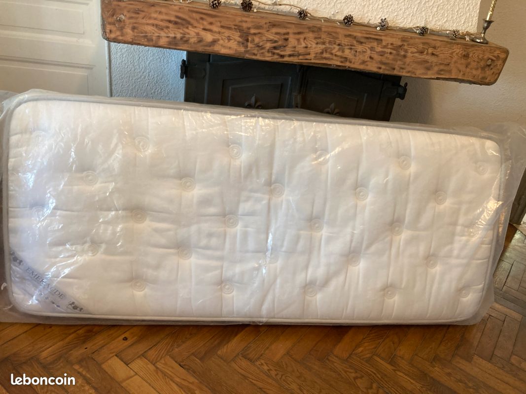 Matelas King bed 1 place (image 1)