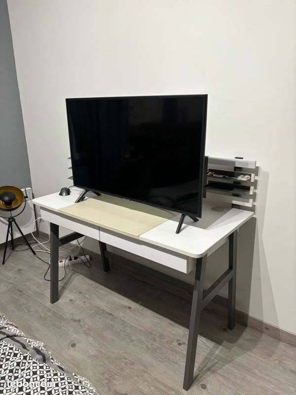 Bureau blanc bois et gris (image 1)