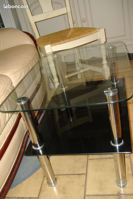 Table de salon en verre fumé neuve 60 (image 3)