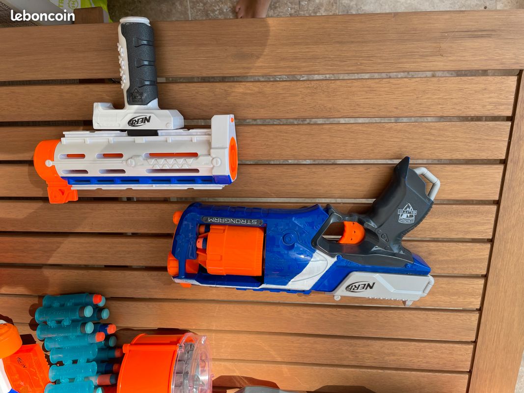 Lot de 8 Nerfs et accessoires (image 2)