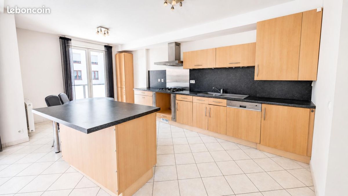 Appartement 3 pièces 82 m² · à Voiron · 82 m² · 259 000 €