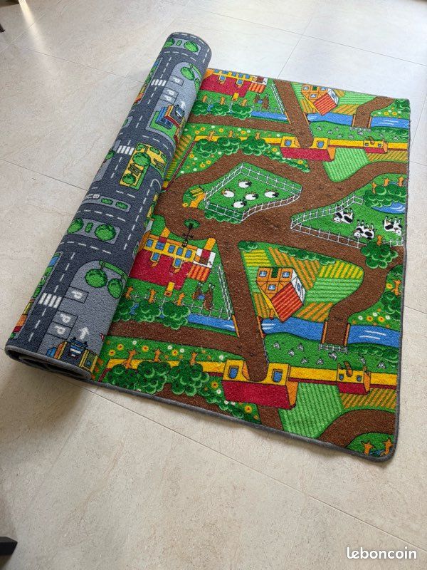 Tapis de jeu reversible (image 1)
